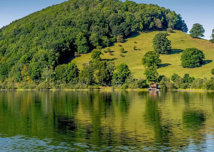 3 Bed In Penrith Oc-85362 *