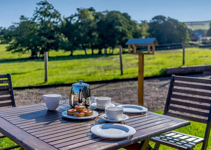 3 Bed In Penrith Oc-85362 *